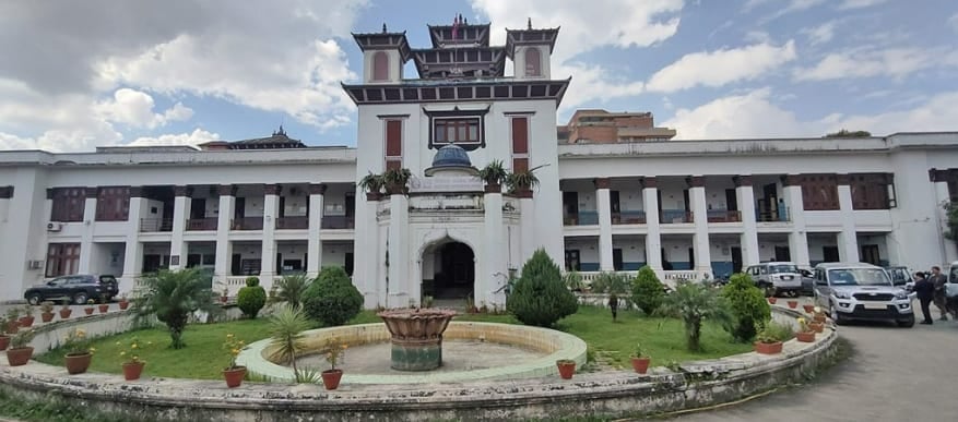 कांग्रेस आधिकारिकता विवाद : निर्वाचन आयोग पुगे देउवा पक्षका नेता–कार्यकर्ता